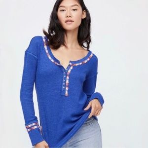 EUC [We The Free ✵ People] Blue Top + Embroidered Long Sleeve Henley Tee | Small